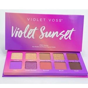 Violet Voss “Violet Sunset” PRO Series eyeshadow palette.